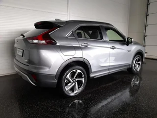Eclipse Cross 2,4 PHEV 4x4 Aut - Image 2