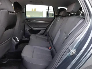 Octavia FIRST ED 2,0 TDI DSG - Image 11