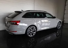 Superb Kombi SPORTLINE PHEV 156/218 DSG - Image 2