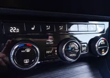 Superb Kombi STYLE 2,0 TDI DSG - Image 7