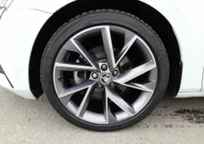 Superb Kombi SPORTLINE 156/218 PHEV DSG - Image 17