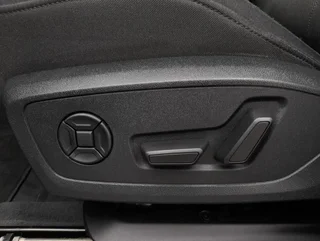 Q3 S-LINE 45 TFSI E PHEV S-tr - Image 11