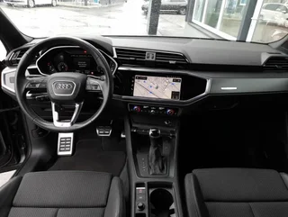 Q3 S-LINE 35 TFSI S-tr - Image 3