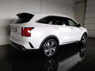 Sorento PLATINUM 4X4 PHEV Aut - Image 2