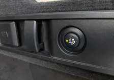 330 e Touring SPORT-LINE PHEV Aut. - Image 16