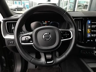 XC60 T8 R-DESIGN PHEV 4x4 Aut - Image 9