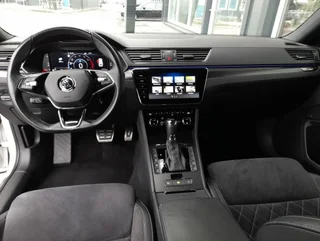 Superb Kombi SPORTLINE 156/218 PHEV DSG - Image 3