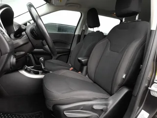 Compass LONGITUDE 4x4 2,0 Aut - Image 9