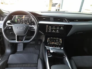 e-tron 50 quattro S-LINE BLACK - Image 4