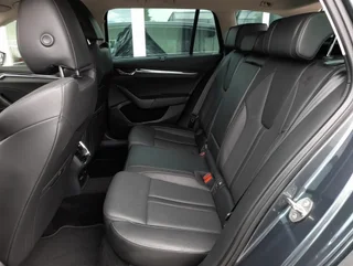 Octavia Combi STYLE PHEV DSG - Image 12