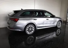 Octavia Combi TOUR 2,0 TDI DSG - Image 2