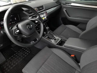 Superb Kombi STYLE PHEV 156/218 DSG - Image 11