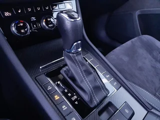 Superb Kombi SPORTLINE PHEV 156/218 DSG - Image 9