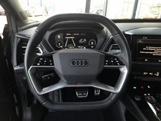 Q4 e-tron 50 quattro S-LINE - Image 10