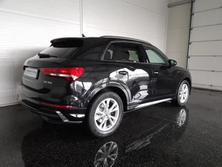 Q3 S-LINE 35 TDI Aut - Image 2