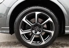 Q3 S-LINE 45 TFSI E PHEV S-tr - Image 17