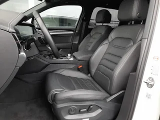 Touareg ELEGANCE V6 eHybrid 4x4 DSG - Image 13