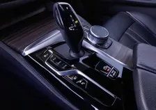 530 e Touring LUXURY LINE 4x4 Aut - Image 8