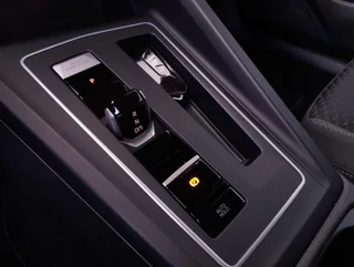 Golf VIII ACTIVE 2,0 TDI DSG - Image 8