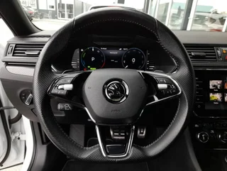 Superb Kombi SPORTLINE PHEV 156/218 DSG - Image 8