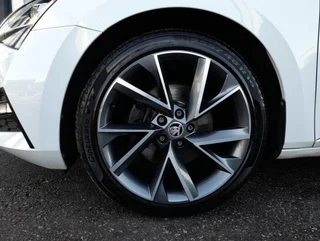 Superb Kombi SPORTLINE IV 156/218 DSG - Image 19