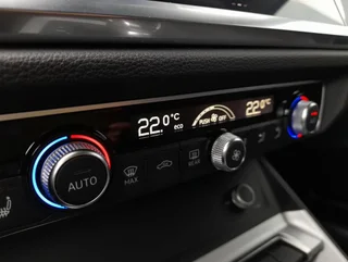 Q3 S-LINE 45 TFSI E PHEV S-tr - Image 6