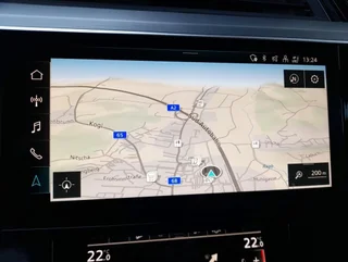 e-tron 50 quattro S-LINE BLACK - Image 6