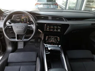 e-tron SB 50 quattro S-LINE BLACK EDITION - Image 3