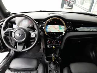 Cooper SE 32,6kWh Aut - Image 3