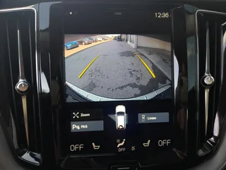 XC60 B4 MOMENTUM PRO 4x4 Aut. - Image 4