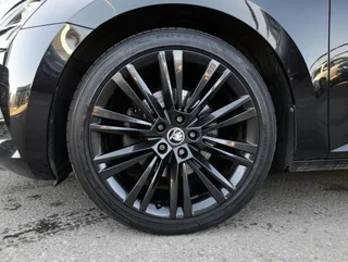 Superb Kombi STYLE 2,0 TDI DSG - Image 19