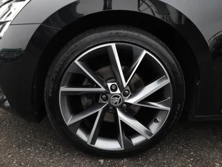 Superb Kombi SPORTLINE PHEV 156/218 DSG - Image 18