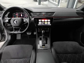 Superb Kombi SPORTLINE PHEV 156/218 DSG - Image 3