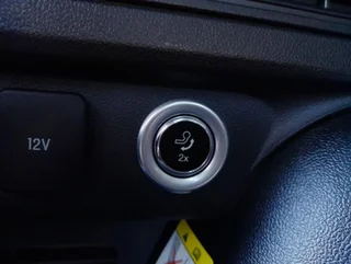 Kuga TITATIUM 2,5 Duratec PHEV Aut - Image 13