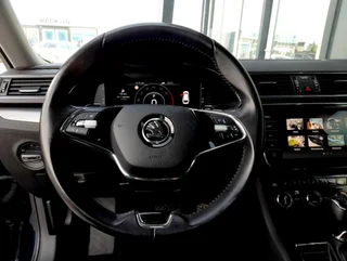 Superb Kombi STYLE PHEV 156/218 DSG - Image 8