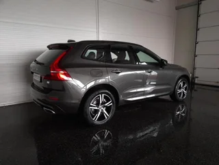 XC60 T8 R-DESIGN PHEV 4x4 Aut - Image 2