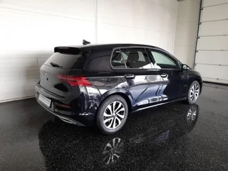 Golf VIII ACTIVE 2,0 TDI DSG - Image 2