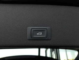 e-tron 55 quattro S-LINE BLACK - Image 16