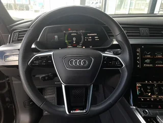 e-tron 55 quattro S-LINE - Image 10