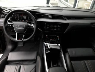 e-tron 50 quattro S-LINE BLACK EDITION - Image 4