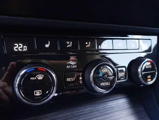 Superb Kombi STYLE 2,0 TDI DSG - Image 7