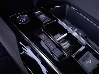 3008 GT-LINE 300 PHEV 4x4 Aut - Image 7