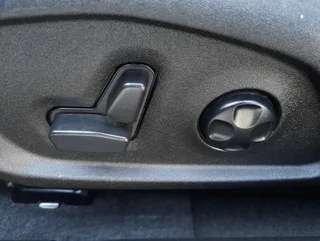 Compass "ALL BLACK" PHEV 4x4 Aut. - Image 9