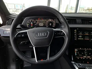 e-tron 55 quattro S-LINE BLACK EDITION - Image 10