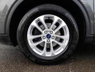 Kuga TITANIUM 2,5 Duratec PHEV Aut - Image 17