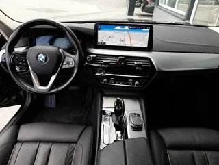 520 d Touring LUXURY LINE 4x4 Aut - Image 3