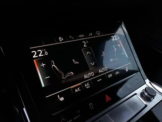 e-tron SB 50 quattro S-LINE - Image 6