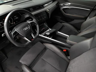 e-tron 50 quattro S-LINE BLACK EDITION - Image 10