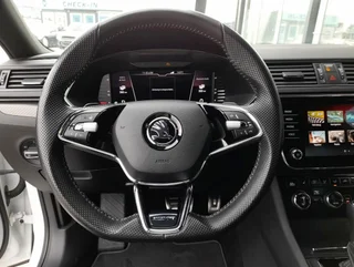 Superb Kombi SPORTLINE 156/218 PHEV DSG - Image 9