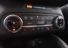 Kuga TITANIUM 2,5 Duratec PHEV Aut - Image 6